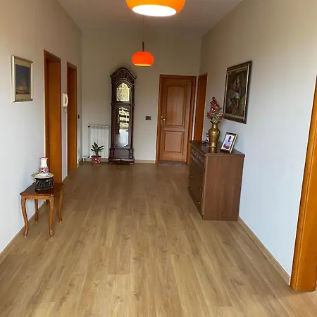 Comfy Spacious Apartment Tirana